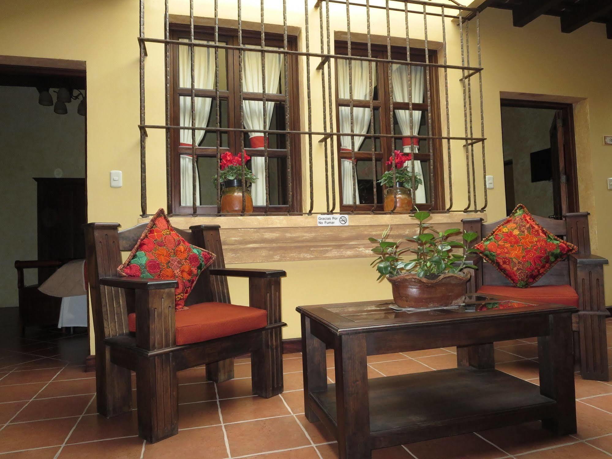 Casa Buena Vista Hotel Antigua Bagian luar foto